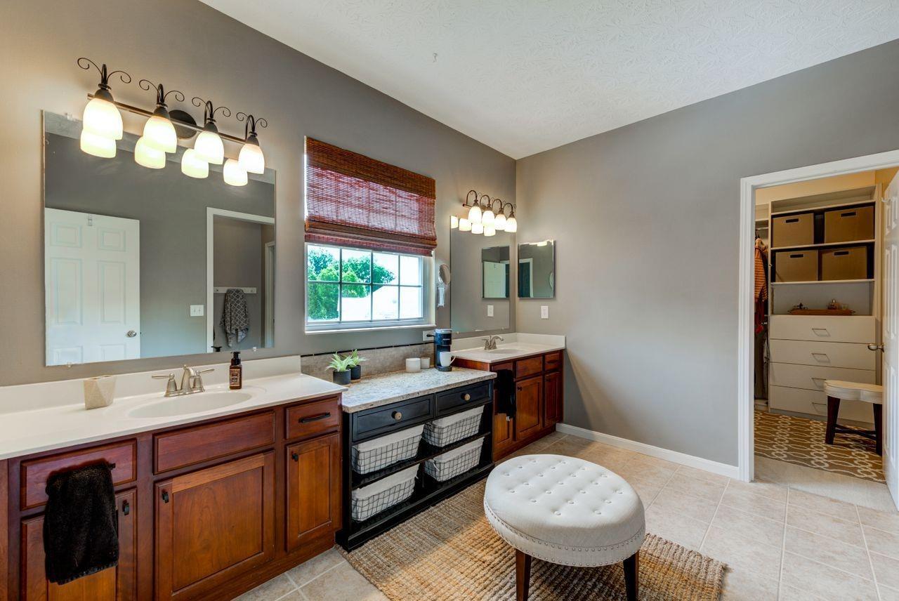 650 Hyacinth Road Cincinnati, OH 45245 - Photo 17 of 40 Gallery Image 17