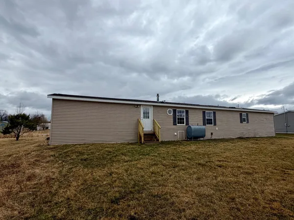 $325,000 | 111 Deso Drive, Alburgh, VT 05440