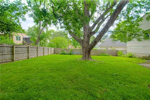$444,950 | 10407 Long Street, Overland Park, KS 66215
