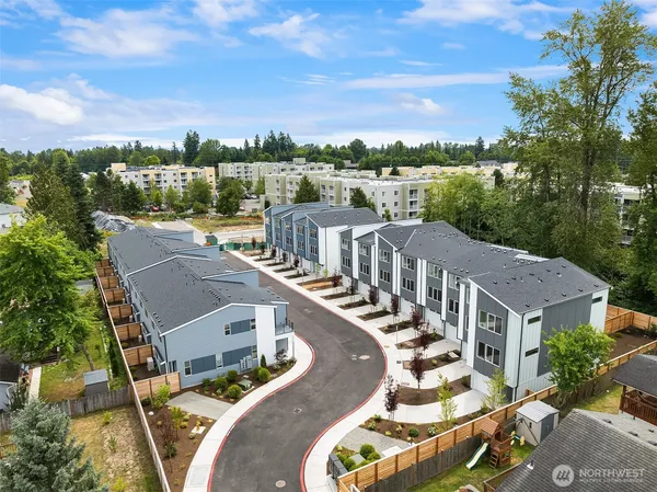 $549,950 | 1518 Hollow Dale Place, Unit E, Everett, WA 98204