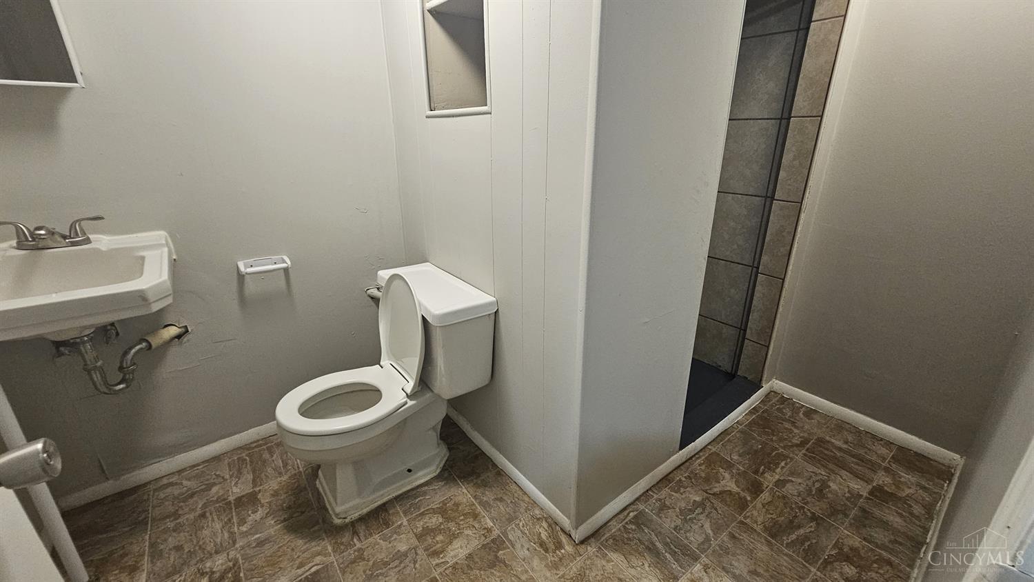 4452 Foley Road Cincinnati, OH 45238 - Photo 15 of 21