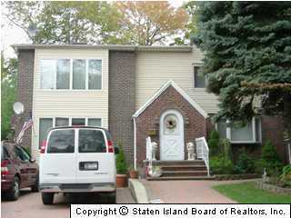 129 Midland Road Staten Island, NY 10308 - Photo 1 of 4 Primary Photo