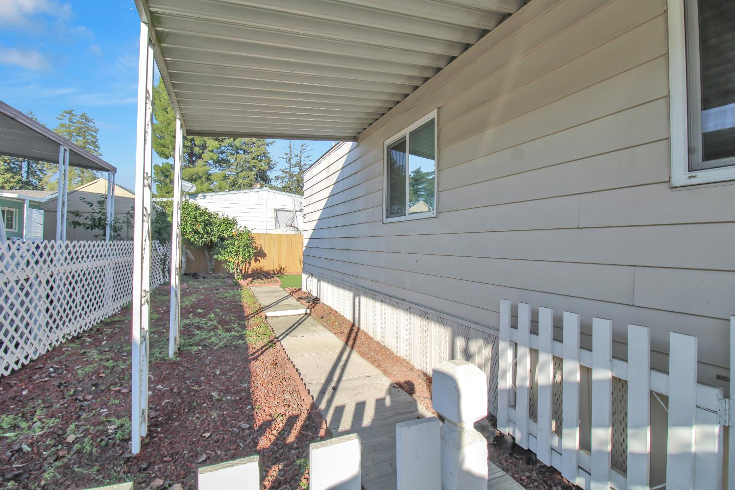 2621 Prescott, Unit 277 Modesto, CA 95350 - Photo 30 of 37 a view of a porch