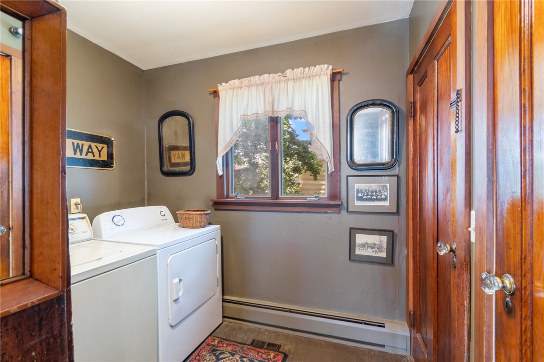 4007 Ridge Road Williamson, NY 14589 - Photo 15 of 34 The LAUNDRY AREA- first floor!