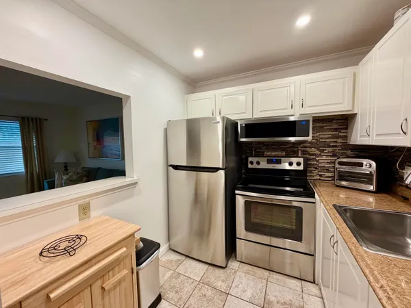 $1,850 | 335 Durham Circle, Unit 335, Deerfield Beach, FL 33442