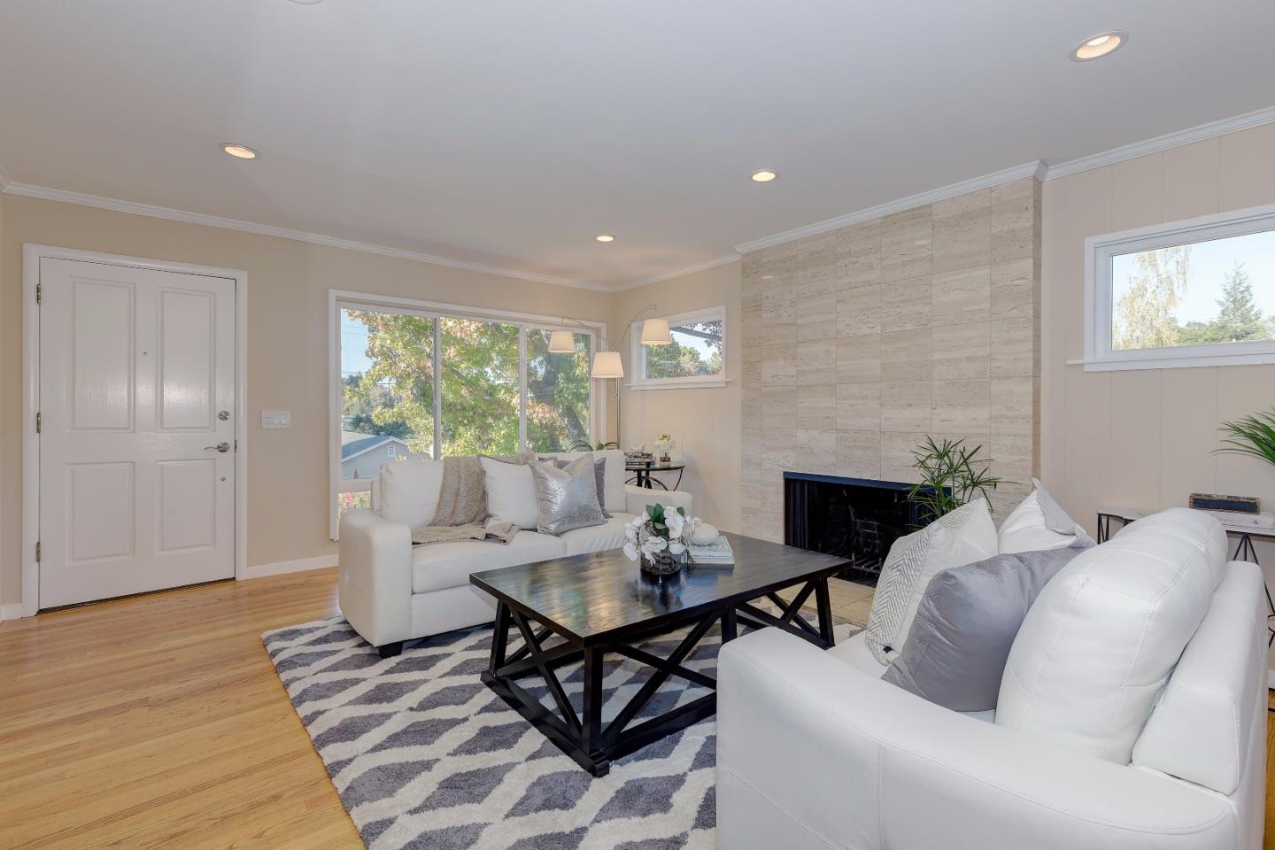 166 Oakview Drive San Carlos, CA 94070 - Photo 5 of 11