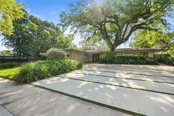 $3,980,000 | 20020 Northeast 21st Court, Miami, FL 33179