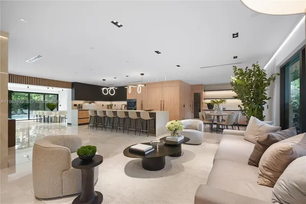 $3,980,000 | 20020 Northeast 21st Court, Miami, FL 33179