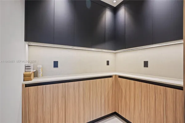 $3,980,000 | 20020 Northeast 21st Court, Miami, FL 33179