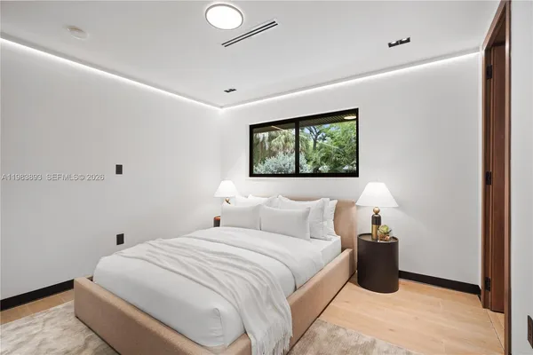 $3,980,000 | 20020 Northeast 21st Court, Miami, FL 33179