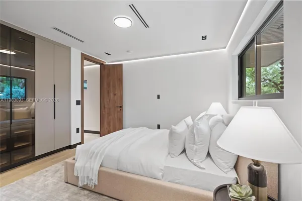 $3,980,000 | 20020 Northeast 21st Court, Miami, FL 33179