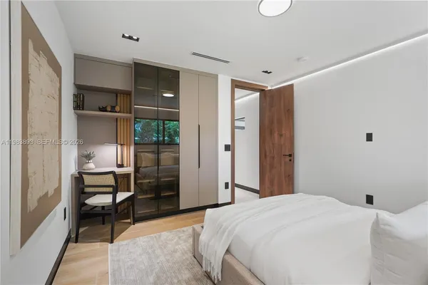 $3,980,000 | 20020 Northeast 21st Court, Miami, FL 33179