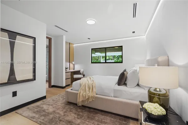 $3,980,000 | 20020 Northeast 21st Court, Miami, FL 33179