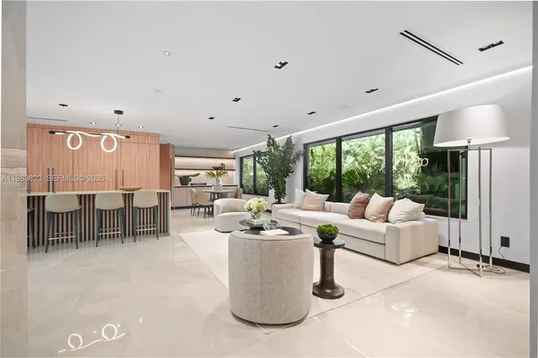 $3,980,000 | 20020 Northeast 21st Court, Miami, FL 33179