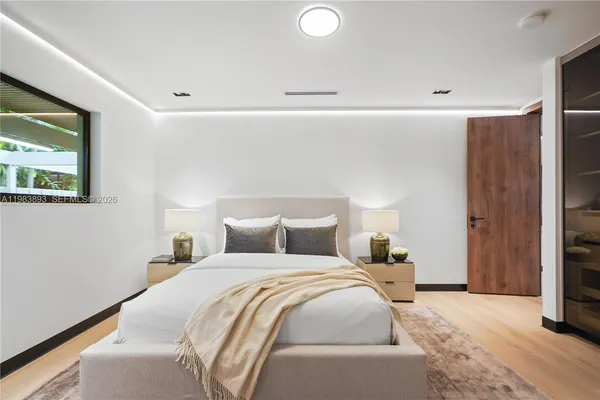 $3,980,000 | 20020 Northeast 21st Court, Miami, FL 33179