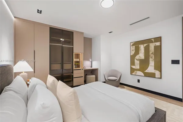 $3,980,000 | 20020 Northeast 21st Court, Miami, FL 33179