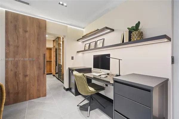 $3,980,000 | 20020 Northeast 21st Court, Miami, FL 33179