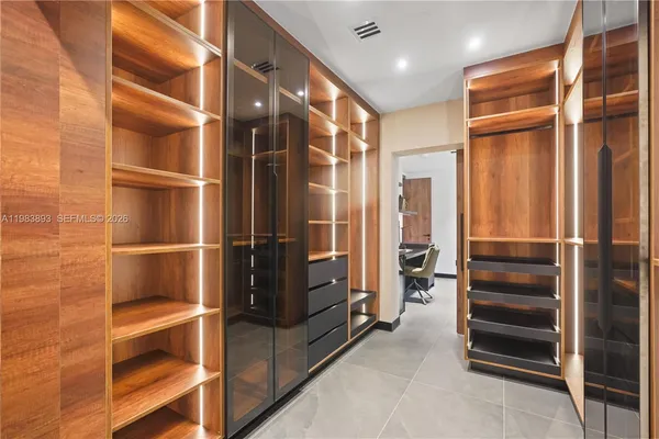 $3,980,000 | 20020 Northeast 21st Court, Miami, FL 33179