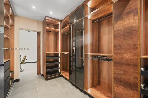 $3,980,000 | 20020 Northeast 21st Court, Miami, FL 33179