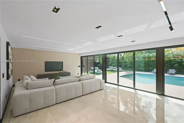 $3,980,000 | 20020 Northeast 21st Court, Miami, FL 33179