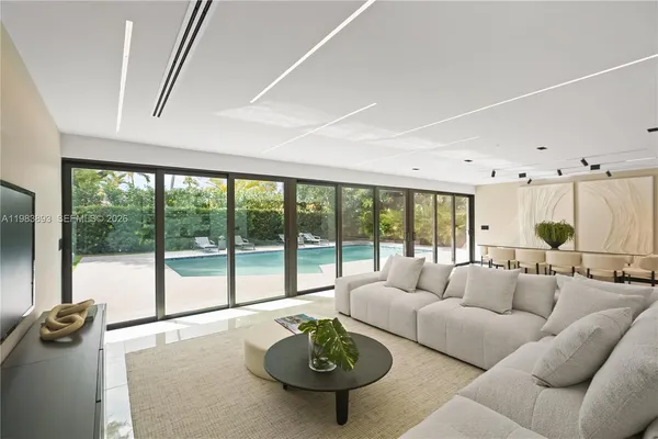 $3,980,000 | 20020 Northeast 21st Court, Miami, FL 33179