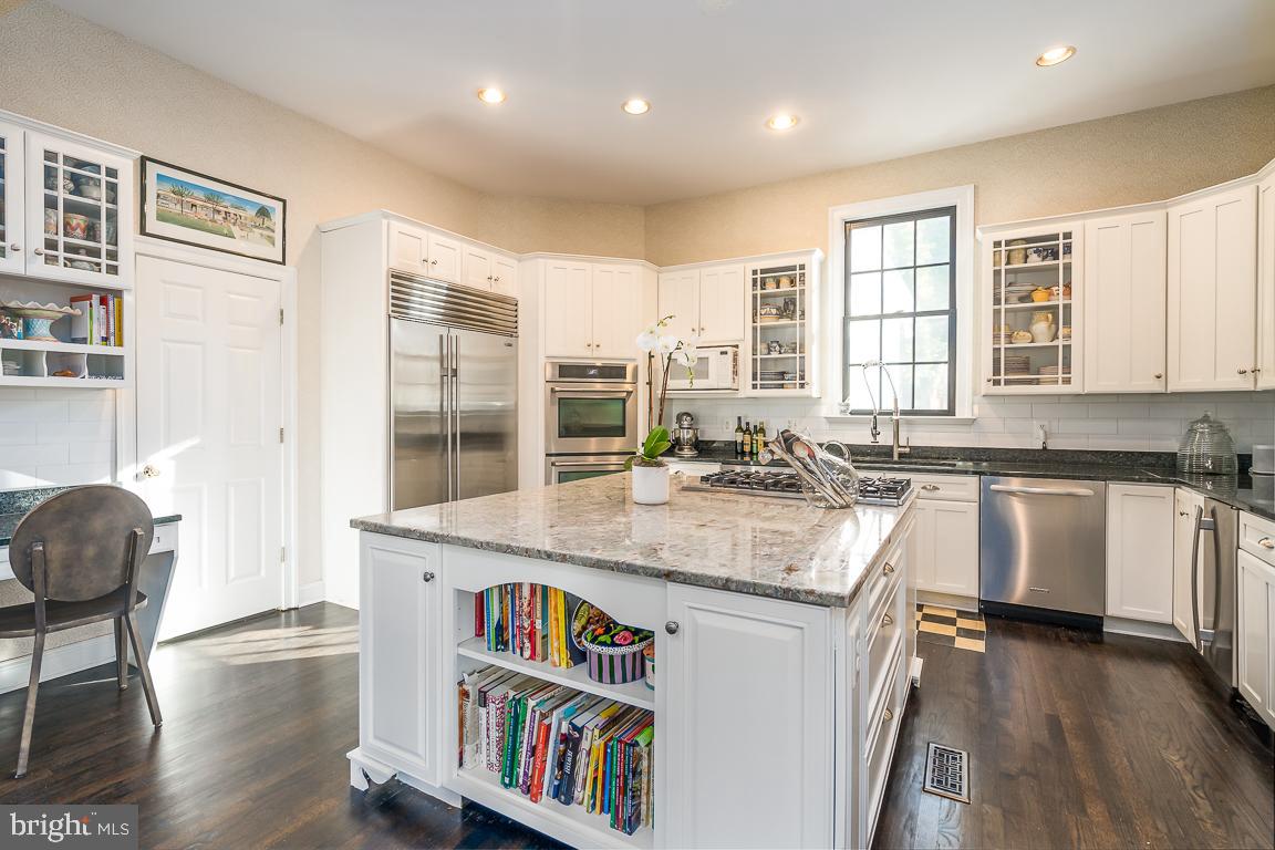 808 Springvale Road Great Falls, VA 22066 - Photo 14 of 73