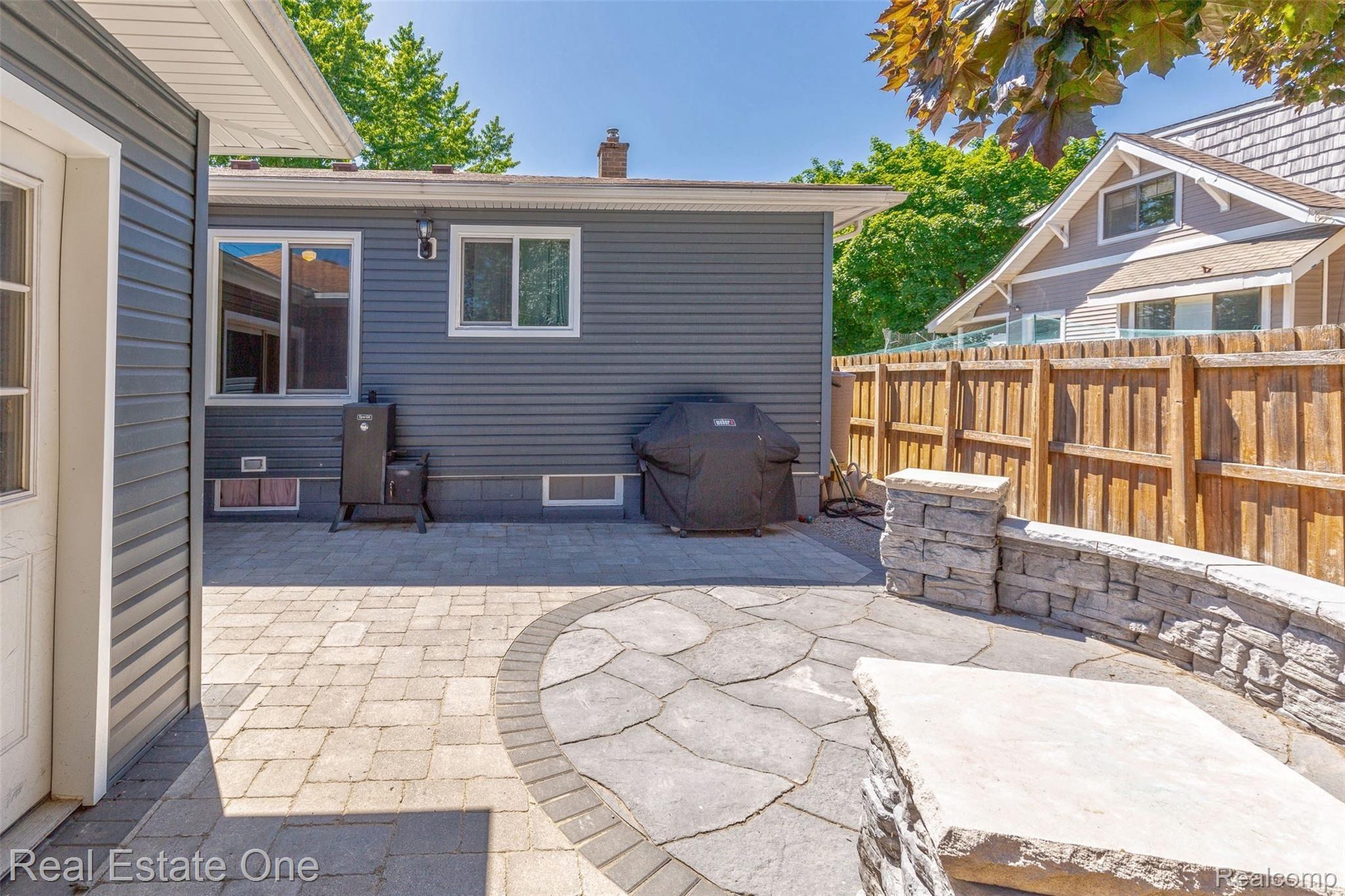 2916 Cumberland Road Berkley, MI 48072 - Photo 33 of 38 592A9596.jpeg