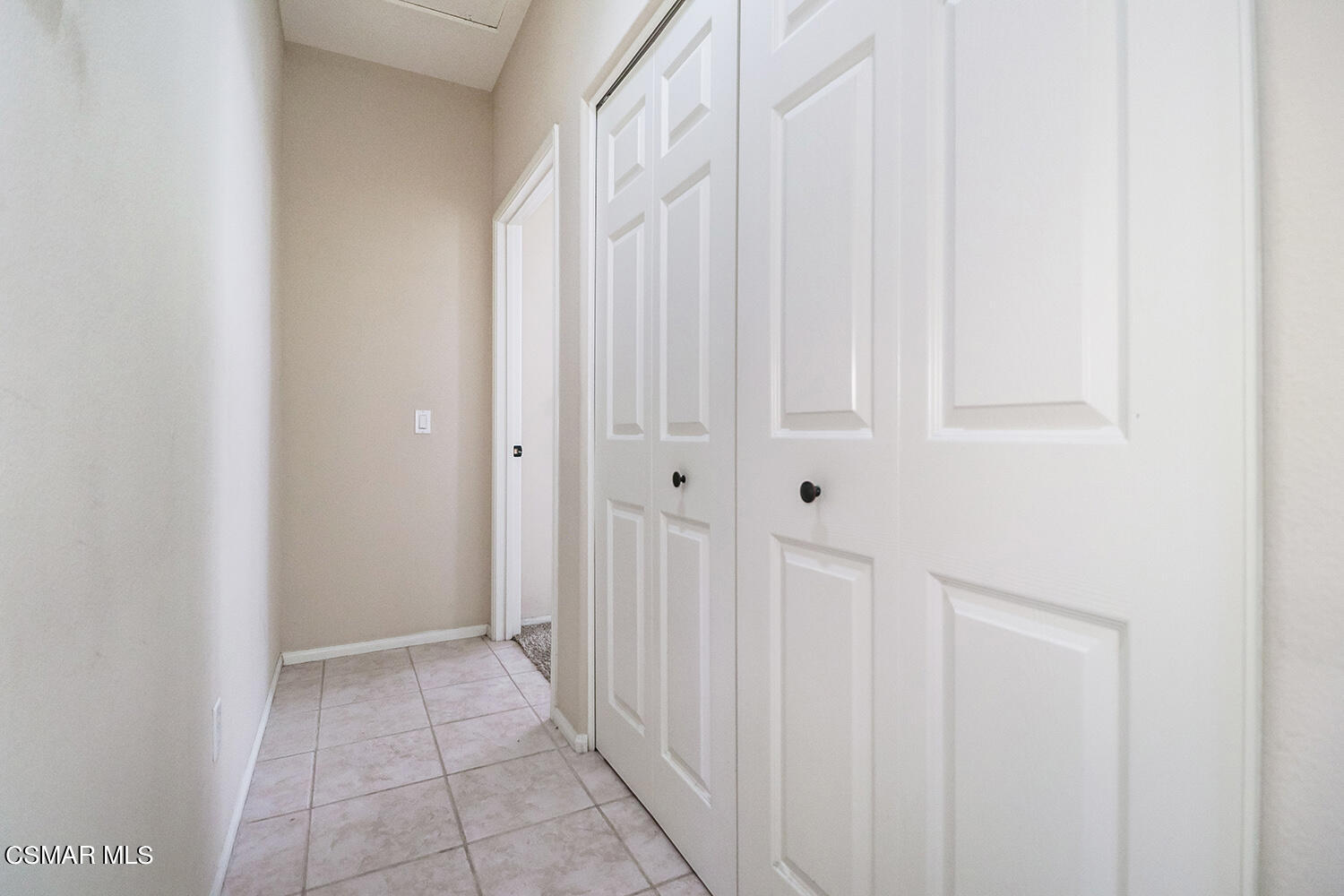 2317 Shakespeare Drive, Unit 9 Oxnard, CA 93033 - Photo 8 of 16 a view of a hallway