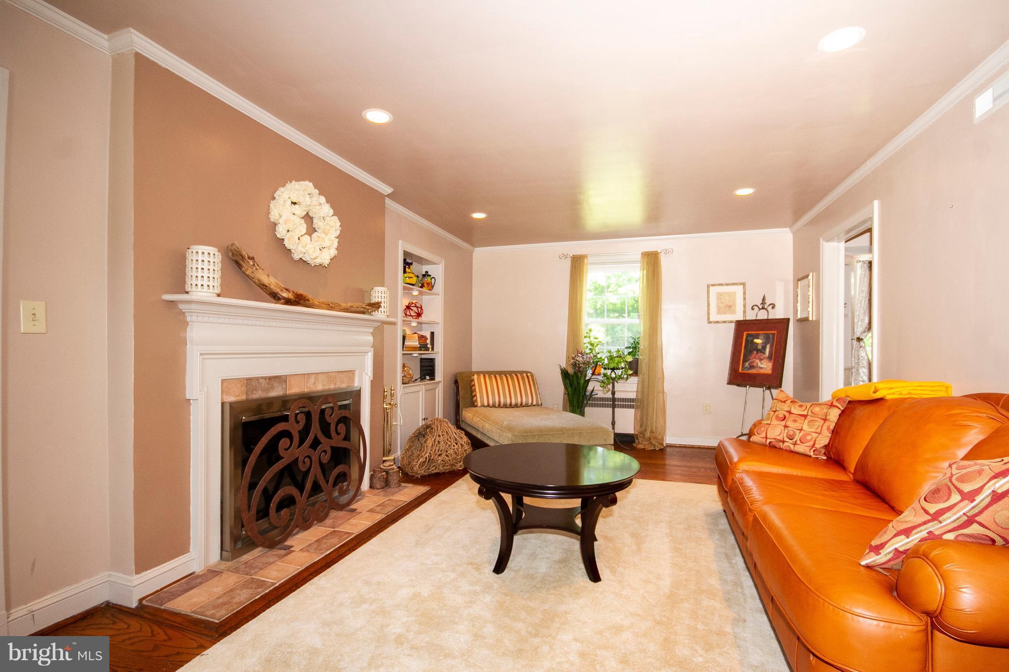 3614 Blackstone Road Randallstown, MD 21133 - Photo 7 of 26 Living Room