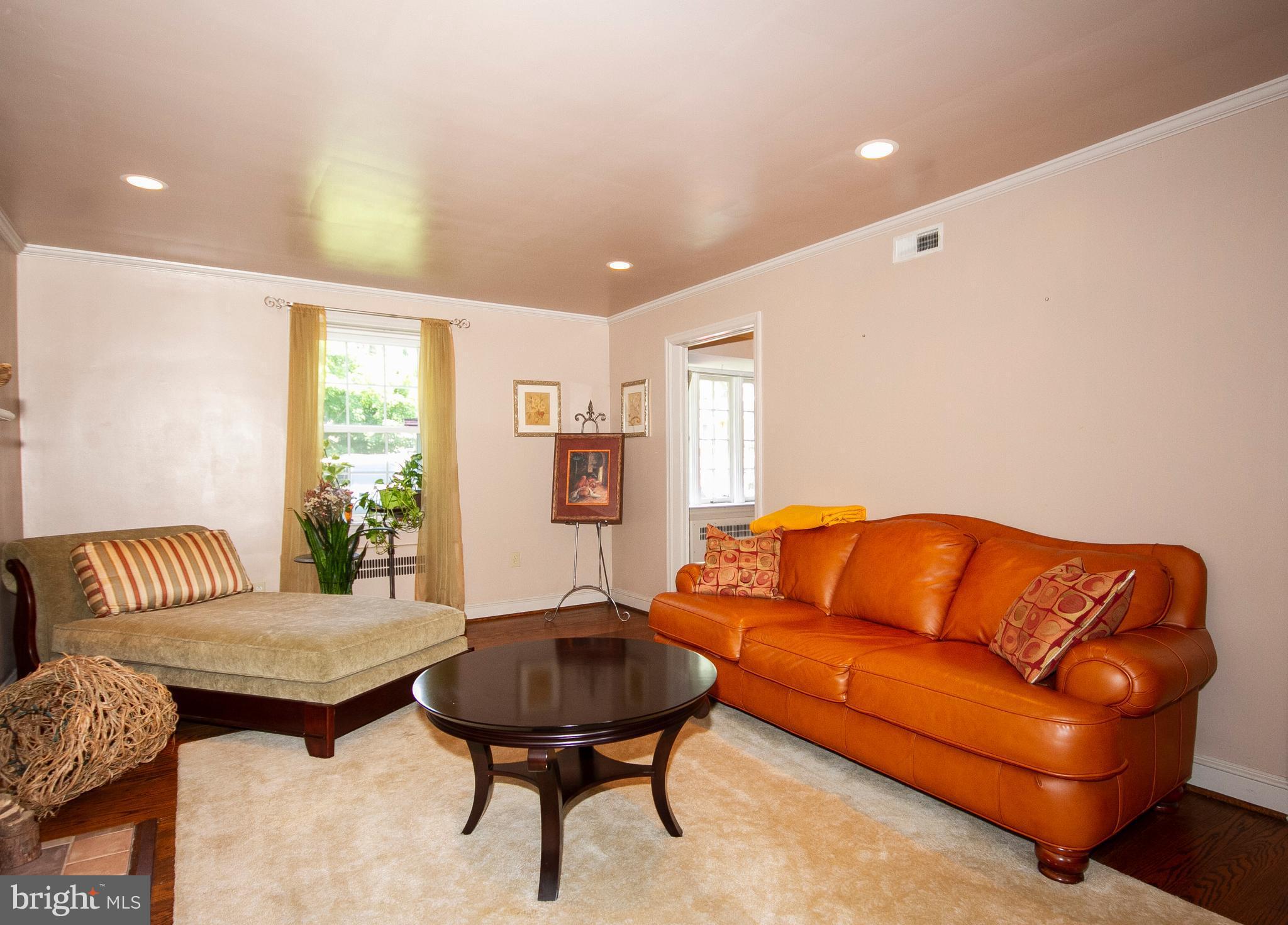 3614 Blackstone Road Randallstown, MD 21133 - Photo 9 of 26 Living Room