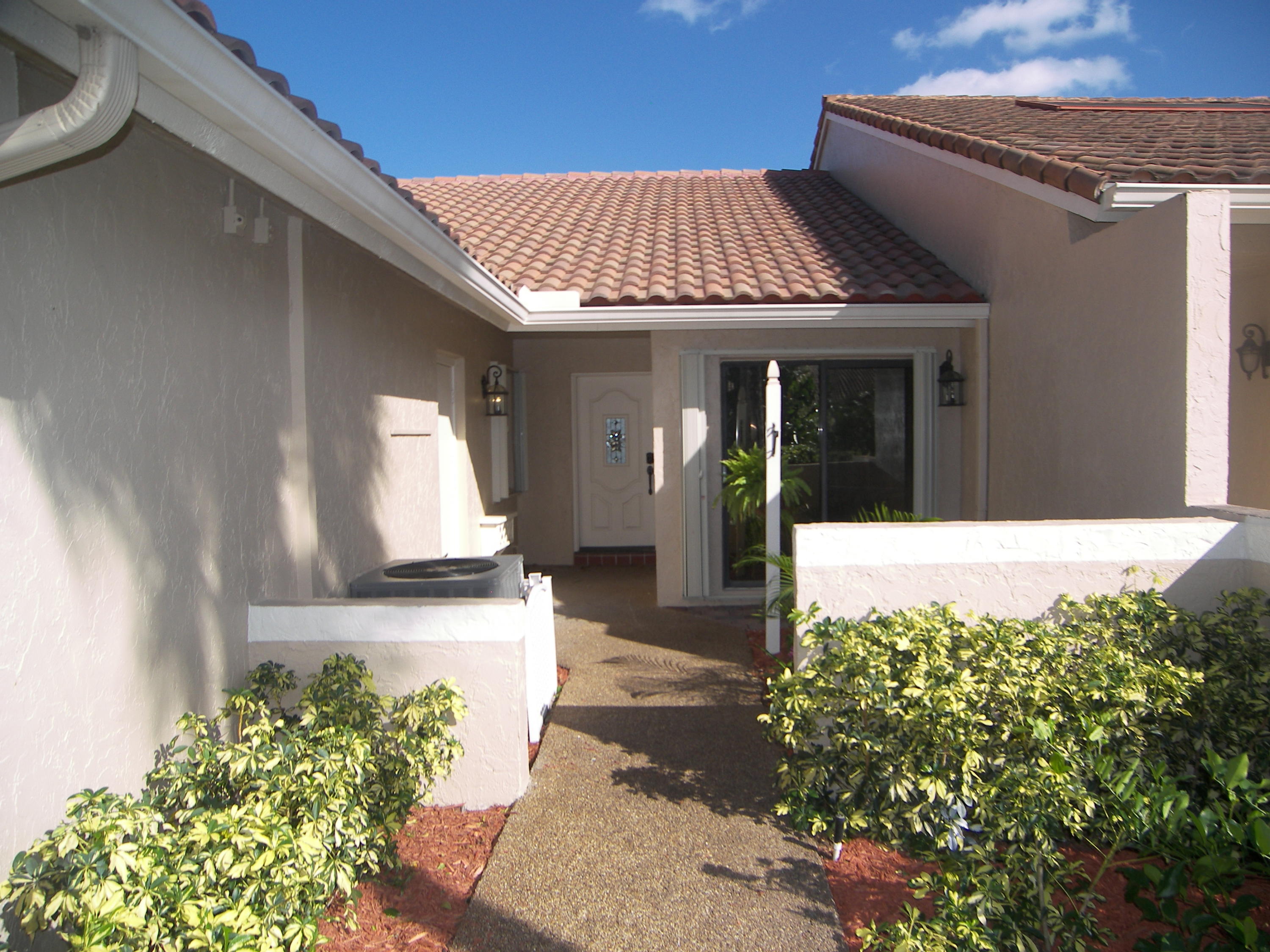 21548 Coronado Avenue Boca Raton, FL 33433 - Photo 2 of 40 100_1825