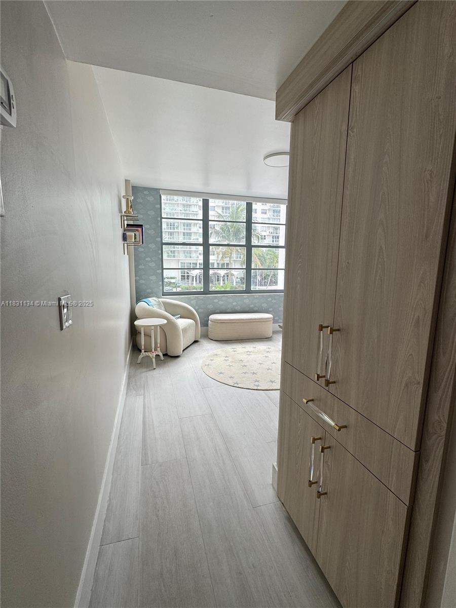 5700 Collins Avenue, Unit 3C Miami Beach, FL 33140 - Photo 14 of 18