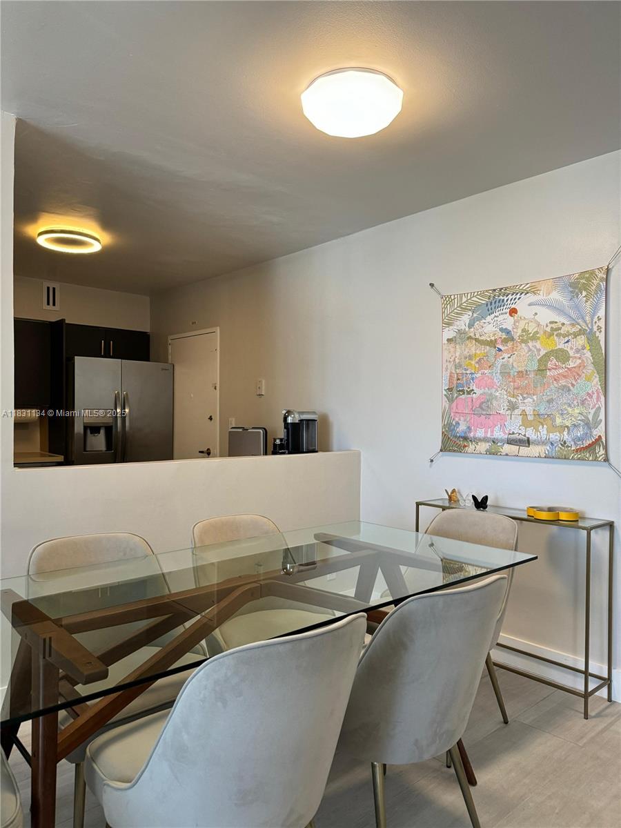 5700 Collins Avenue, Unit 3C Miami Beach, FL 33140 - Photo 7 of 18