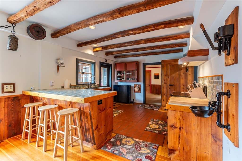 1450 South East Street Amherst, MA 01002 - Photo 7 of 40