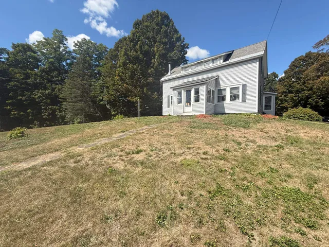 $290,000 | 15 Hastings Road, Charlestown, NH 03603