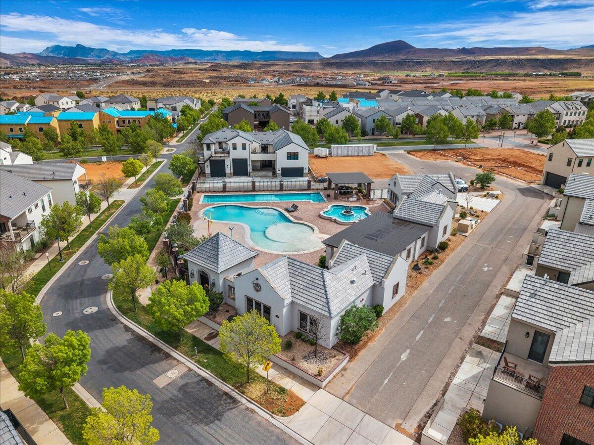 4351 Canterbury Road, Unit E2 Hurricane, UT 84737 - Photo 13 of 13 Pool 4