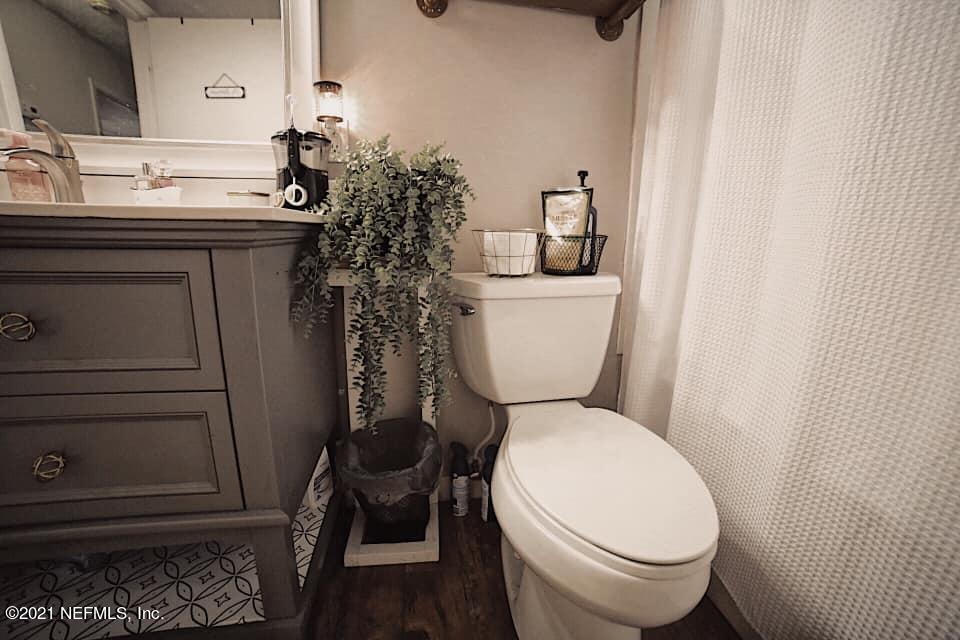 732 Miltondale Road Macclenny, FL 32063 - Photo 10 of 27 Bathroom