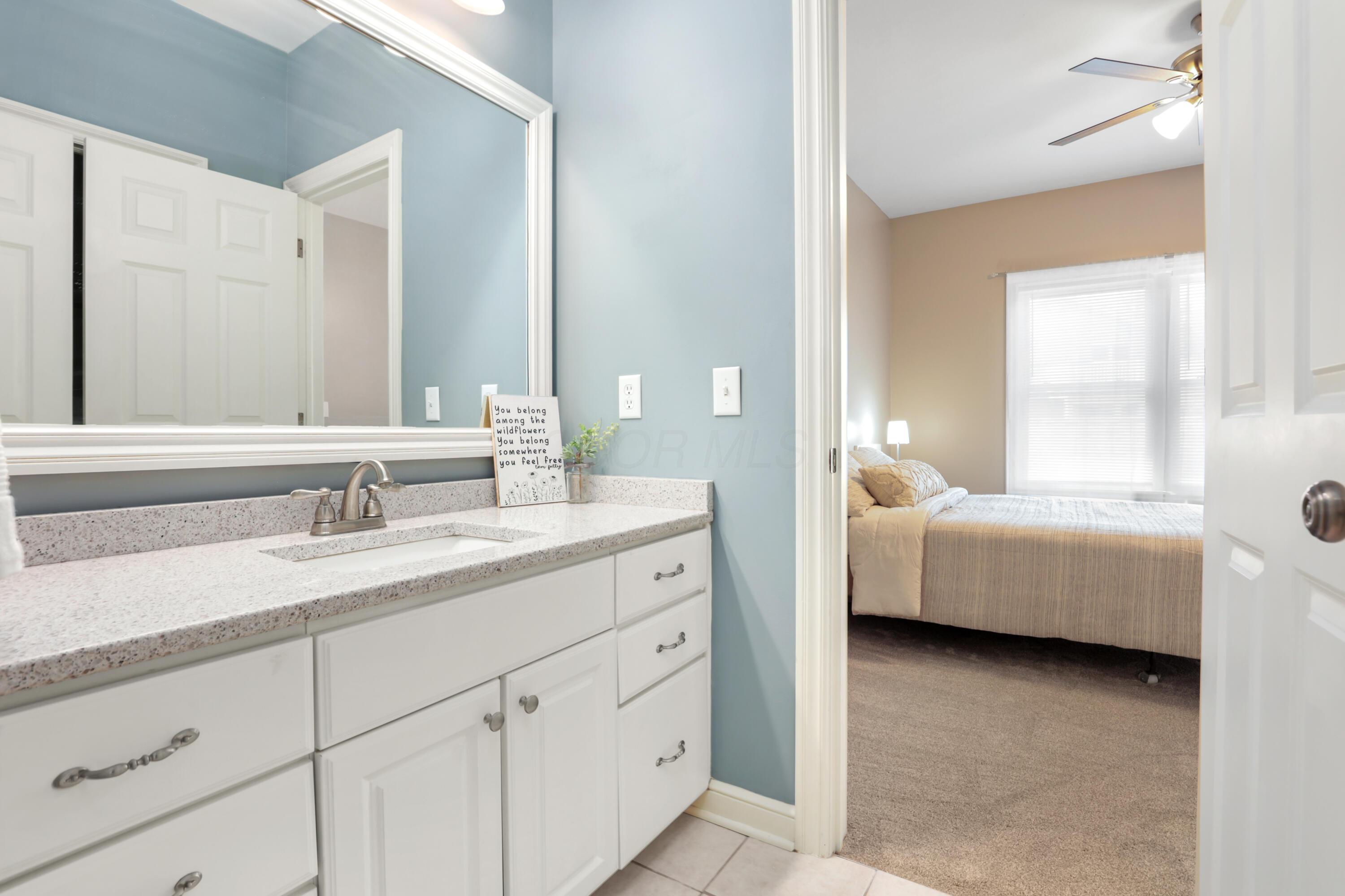 1167 Ridge Road Northeast Lancaster, OH 43130 - Photo 41 of 85 Jack & Jill Bath