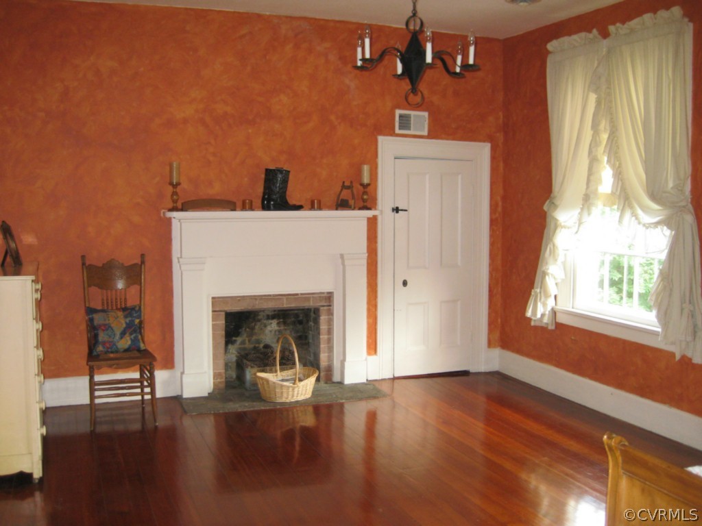 8100 Holdsworth Road Disputanta, VA 23842 - Photo 13 of 24 Gallery Image 13