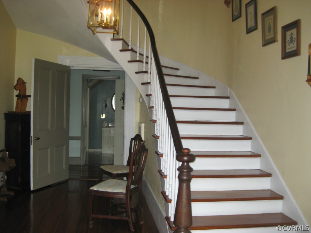 8100 Holdsworth Road Disputanta, VA 23842 - Photo 4 of 24 Gallery Image 4