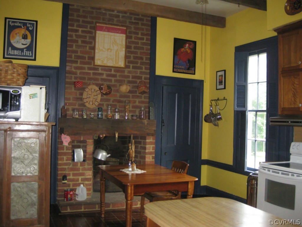 8100 Holdsworth Road Disputanta, VA 23842 - Photo 7 of 24 Gallery Image 7