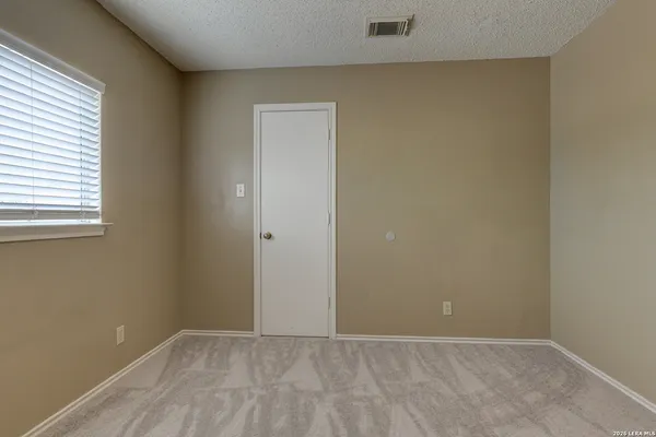 $1,695 | 7427 Northallerton, Converse, TX 78109