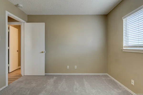 $1,695 | 7427 Northallerton, Converse, TX 78109