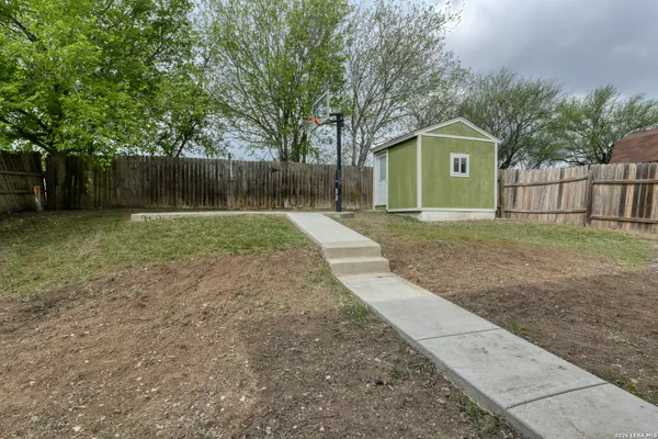 $1,695 | 7427 Northallerton, Converse, TX 78109