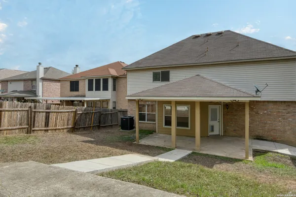 $1,695 | 7427 Northallerton, Converse, TX 78109