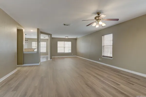 $1,695 | 7427 Northallerton, Converse, TX 78109