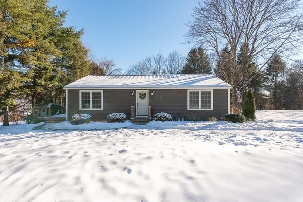 $459,000 | 39 Hollis Street, Unit A, Pepperell, MA 01463
