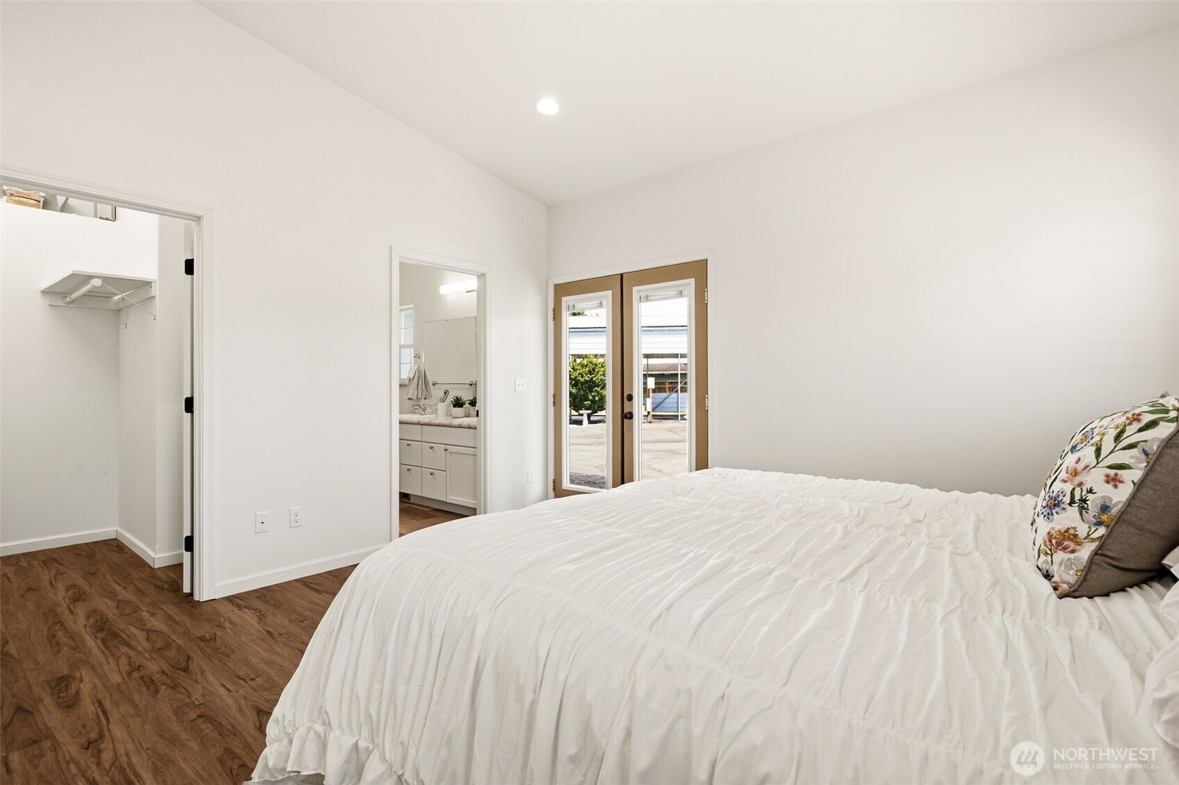 10305 187th Avenue Southwest Rochester, WA 98579 - Photo 11 of 36