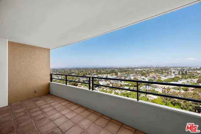 $828,000 | 4316 Marina City Drive, Unit 1033, Marina del Rey, CA 90292