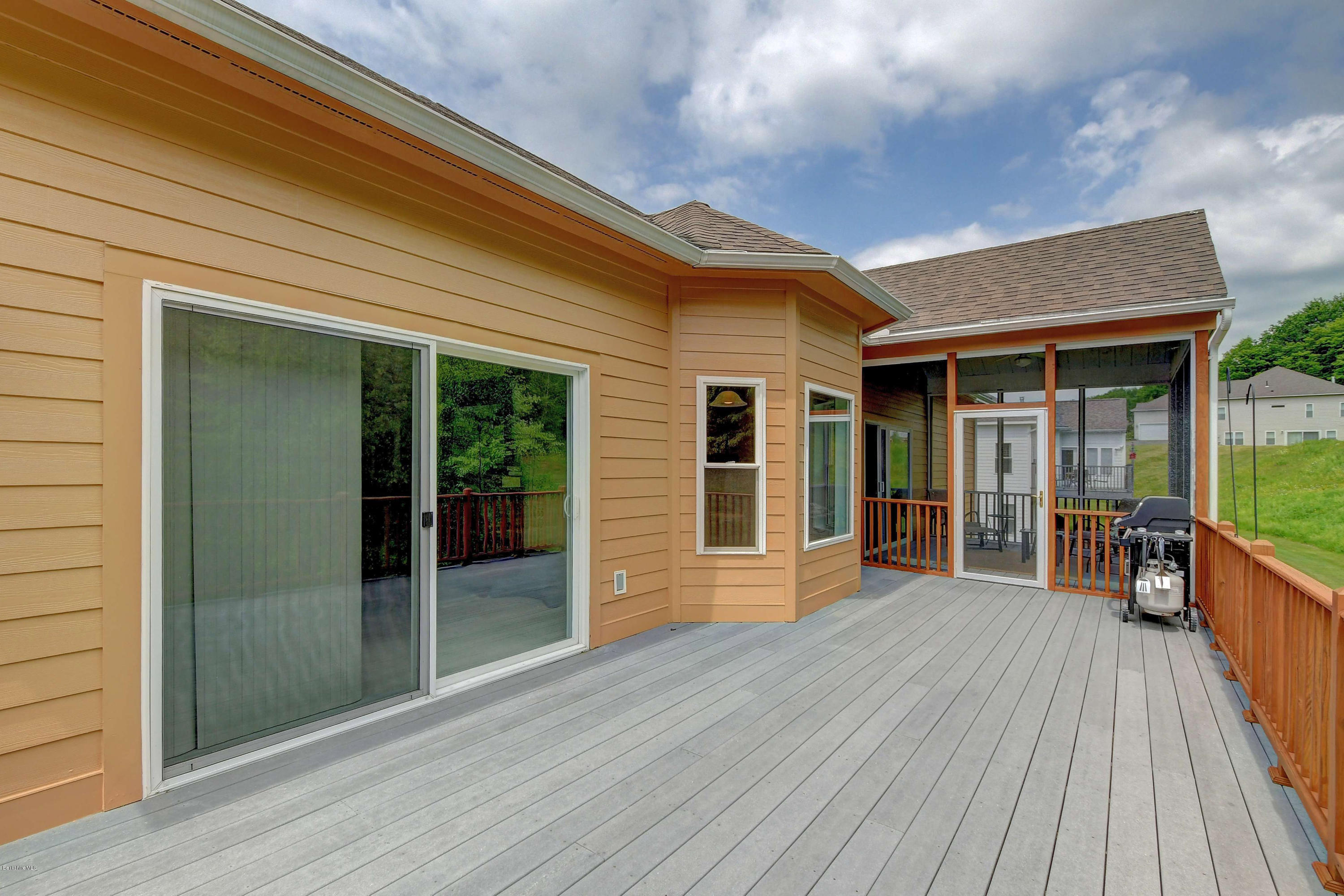 509 Red Barn Road Dalton, MA 01226 - Photo 6 of 29 45X15 Deck